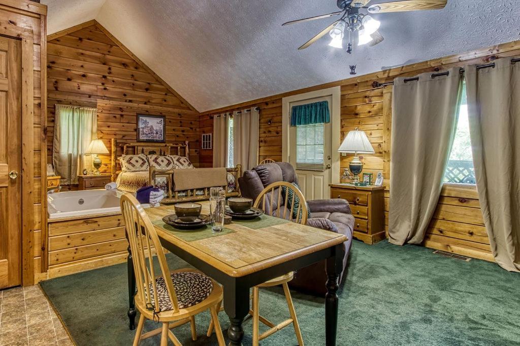 Forever Yours, Hot Tub, 1089 Of Free Attraction Tickets For Each Paid Day, Dollywood And More Pigeon Forge Zewnętrze zdjęcie