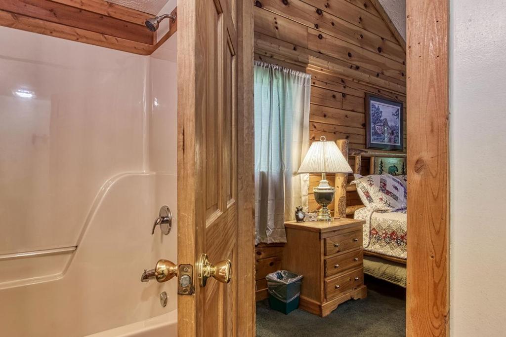 Forever Yours, Hot Tub, 1089 Of Free Attraction Tickets For Each Paid Day, Dollywood And More Pigeon Forge Zewnętrze zdjęcie